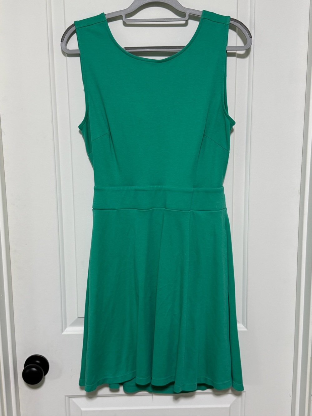 NY & Co Sleeveless Green Tie Back Fit & Flare Dress with Pockets